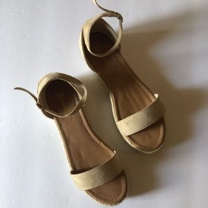 Espadrille sandals